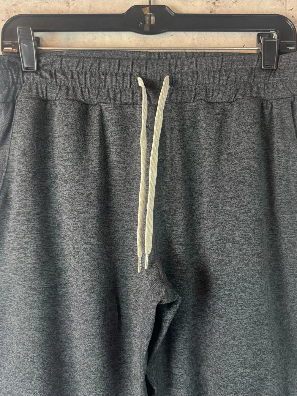 Vuori Women's Small Performance Jogger Charcoal Heather Slim Relaxed Pockets S
